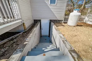 67 Ohio Ave, Medford, NY 11763 - Photo 9