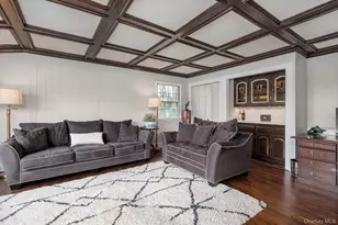 60 Ridge Dr, Plainview, NY 11803 - Photo 5