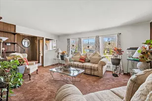 55 Harriet Ave, Hempstead, NY 11550 - Photo 5