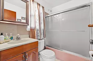 55 Harriet Ave, Hempstead, NY 11550 - Photo 11