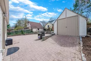 3-40 Manor Rd, Douglaston, NY 11363 - Photo 21