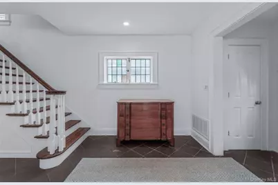 340 Manor Road, Douglaston, NY 11363 - Photo 3