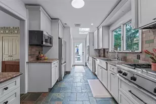 3-40 Manor Rd, Douglaston, NY 11363 - Photo 17