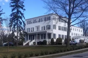 3-40 Manor Rd, Douglaston, NY 11363 - Photo 27