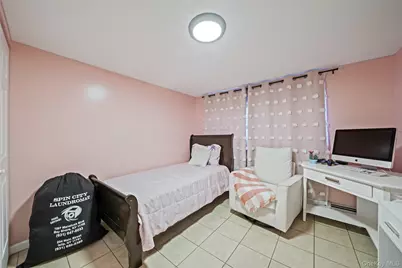 508 Nostrand Avenue, Central Islip, NY 11722 - Photo 33