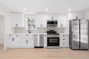 10 Pinedale Ave, Farmingville, NY 11738 - Photo 13