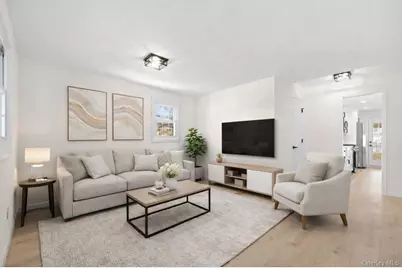 10 Pinedale Avenue, Farmingville, NY 11738 - Photo 7