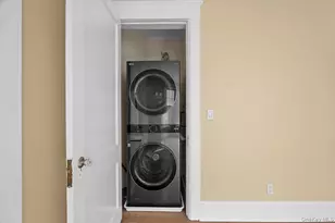 71 Longview Ave, White Plains, NY 10605 - Photo 15