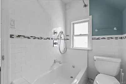 7 Oak Avenue, Tuckahoe, NY 10707 - Photo 17