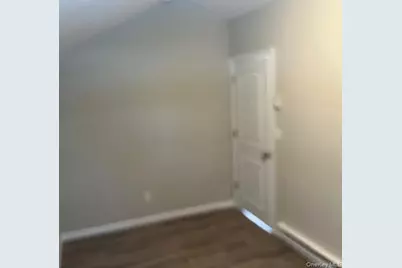 87 Ferndale Avenue, Selden, NY 11784 - Photo 9