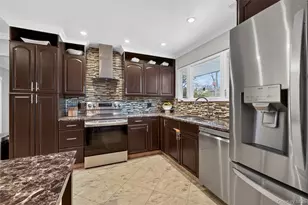 11 Dorchester Dr, Coram, NY 11727 - Photo 9