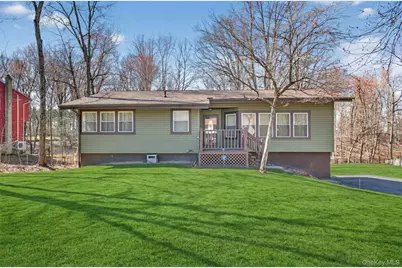 32 Sachson Place, Wappingers Falls, NY 12590 - Photo 3