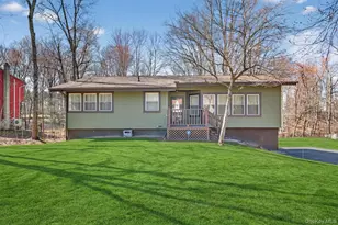 32 Sachson Pl, Wappingers Falls, NY 12590 - Photo 3