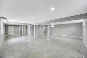 16 Jerome Rd, Sound Beach, NY 11789 - Photo 23