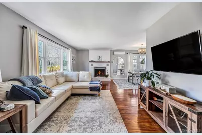 16 Jerome Road, Sound Beach, NY 11789 - Photo 5