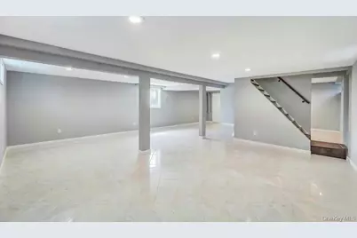 16 Jerome Road, Sound Beach, NY 11789 - Photo 25