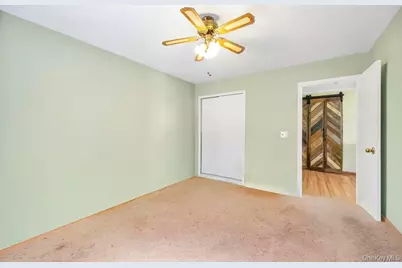 13 Mallard Path, Coram, NY 11727 - Photo 19