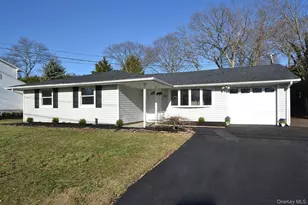 15 Allegheny Dr E, Farmingville, NY 11738 - Photo 3