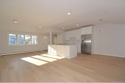 15 Allegheny Drive E, Farmingville, NY 11738 - Photo 5