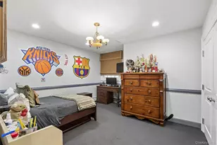 39 Cherry Ln, Syosset, NY 11791 - Photo 27