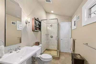 39 Cherry Lane, Syosset, NY 11791 - Photo 31