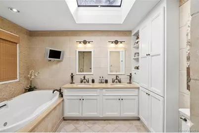 39 Cherry Lane, Syosset, NY 11791 - Photo 23