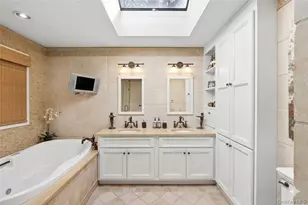 39 Cherry Ln, Syosset, NY 11791 - Photo 23
