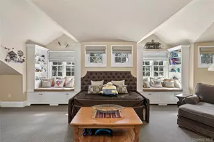 39 Cherry Ln, Syosset, NY 11791 - Photo 29