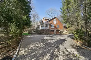39 Cherry Ln, Syosset, NY 11791 - Photo 45