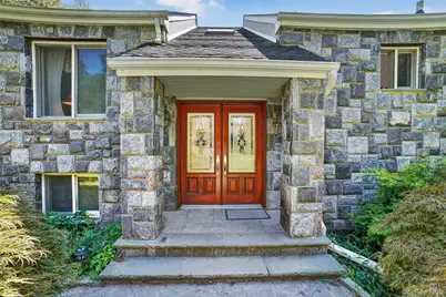 986 Cliff Avenue, Yorktown Heights, NY 10598 - Photo 5