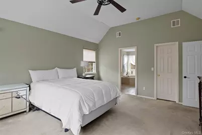 210 Weeks Avenue, Manorville, NY 11949 - Photo 15