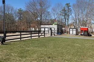 210 Weeks Ave, Manorville, NY 11949 - Photo 41