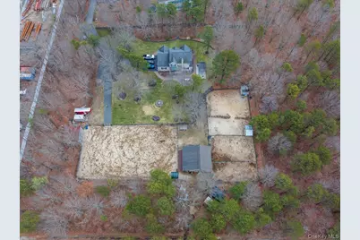 210 Weeks Avenue, Manorville, NY 11949 - Photo 3