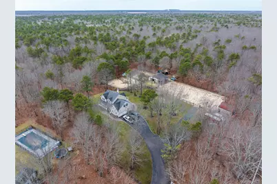 210 Weeks Avenue, Manorville, NY 11949 - Photo 37