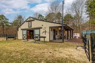 210 Weeks Ave, Manorville, NY 11949 - Photo 25