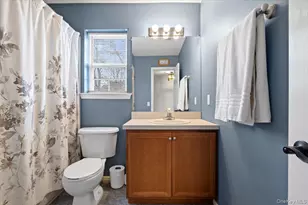 210 Weeks Ave, Manorville, NY 11949 - Photo 15