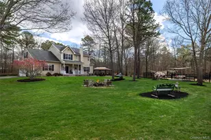210 Weeks Ave, Manorville, NY 11949 - Photo 3