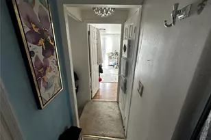 241-16 148th Rd, Rosedale, NY 11422 - Photo 17