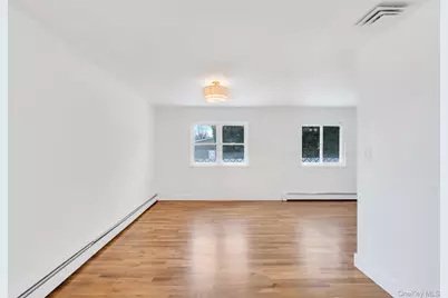 10 Sutton Place, Ronkonkoma, NY 11779 - Photo 25