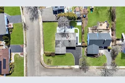 10 Sutton Place, Ronkonkoma, NY 11779 - Photo 3