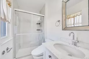10 Sutton Pl, Ronkonkoma, NY 11779 - Photo 35