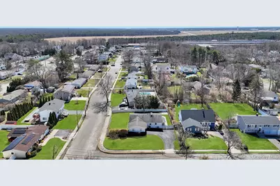 10 Sutton Place, Ronkonkoma, NY 11779 - Photo 5