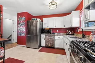 19 Flintlock Dr, Shirley, NY 11967 - Photo 17