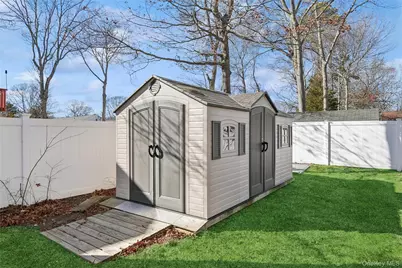 19 Flintlock Drive, Shirley, NY 11967 - Photo 9