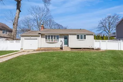 3 Grand Haven Drive, Commack, NY 11725 - Photo 1
