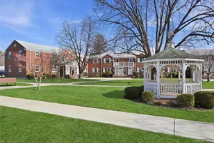 260-55 Union Tpke, Glen Oaks, NY 11004 - Photo 27