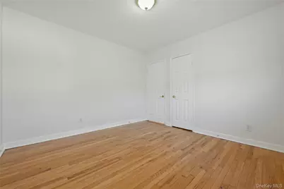260-55 Union Turnpike #B, Glen Oaks, NY 11004 - Photo 15