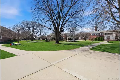 260-55 Union Turnpike #B, Glen Oaks, NY 11004 - Photo 25