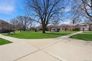 260-55 Union Tpke, Glen Oaks, NY 11004 - Photo 25