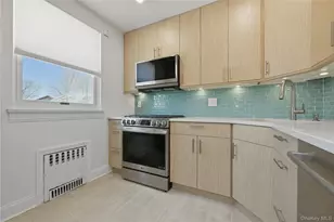 260-55 Union Tpke, Glen Oaks, NY 11004 - Photo 7